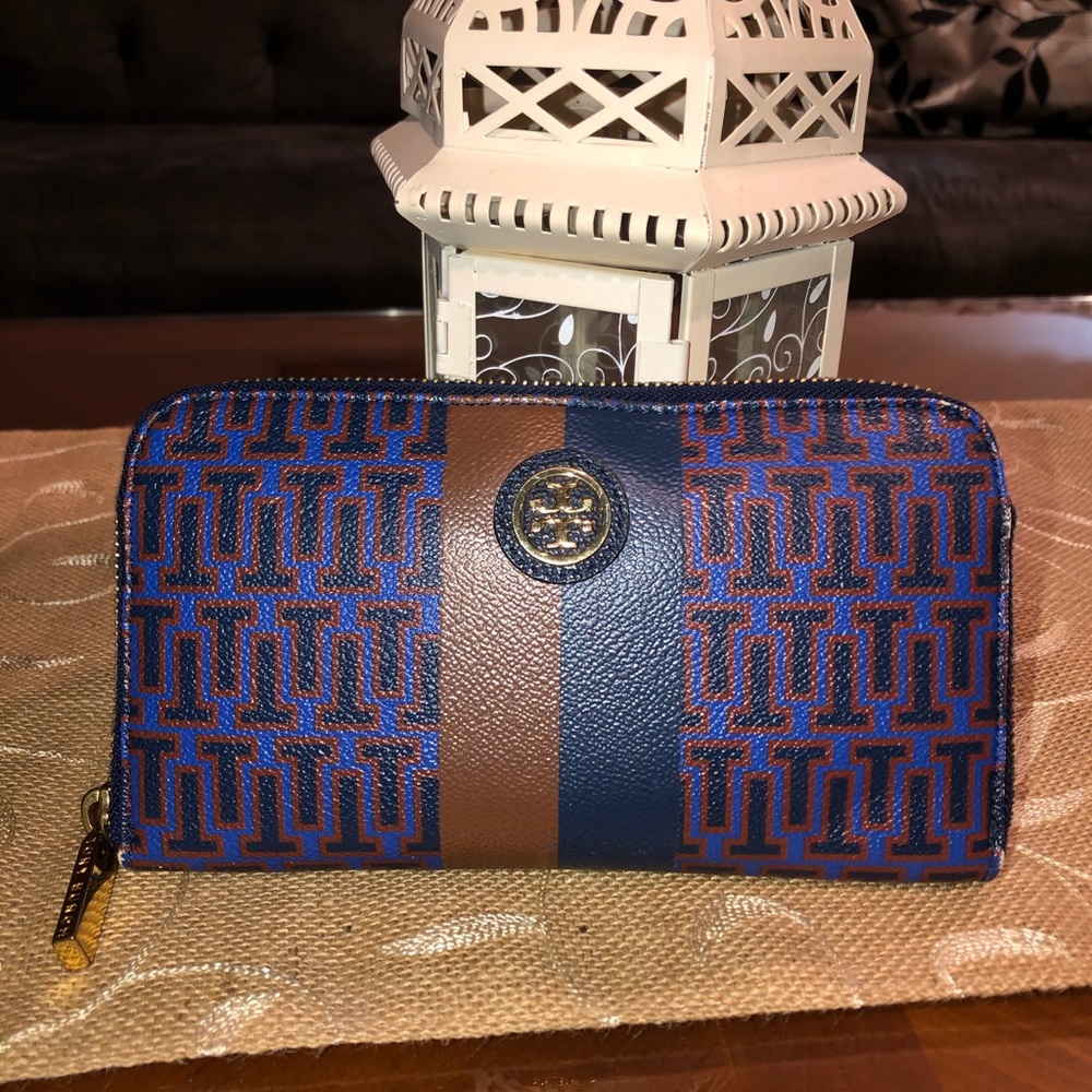 Authentic Tory Burch wallet